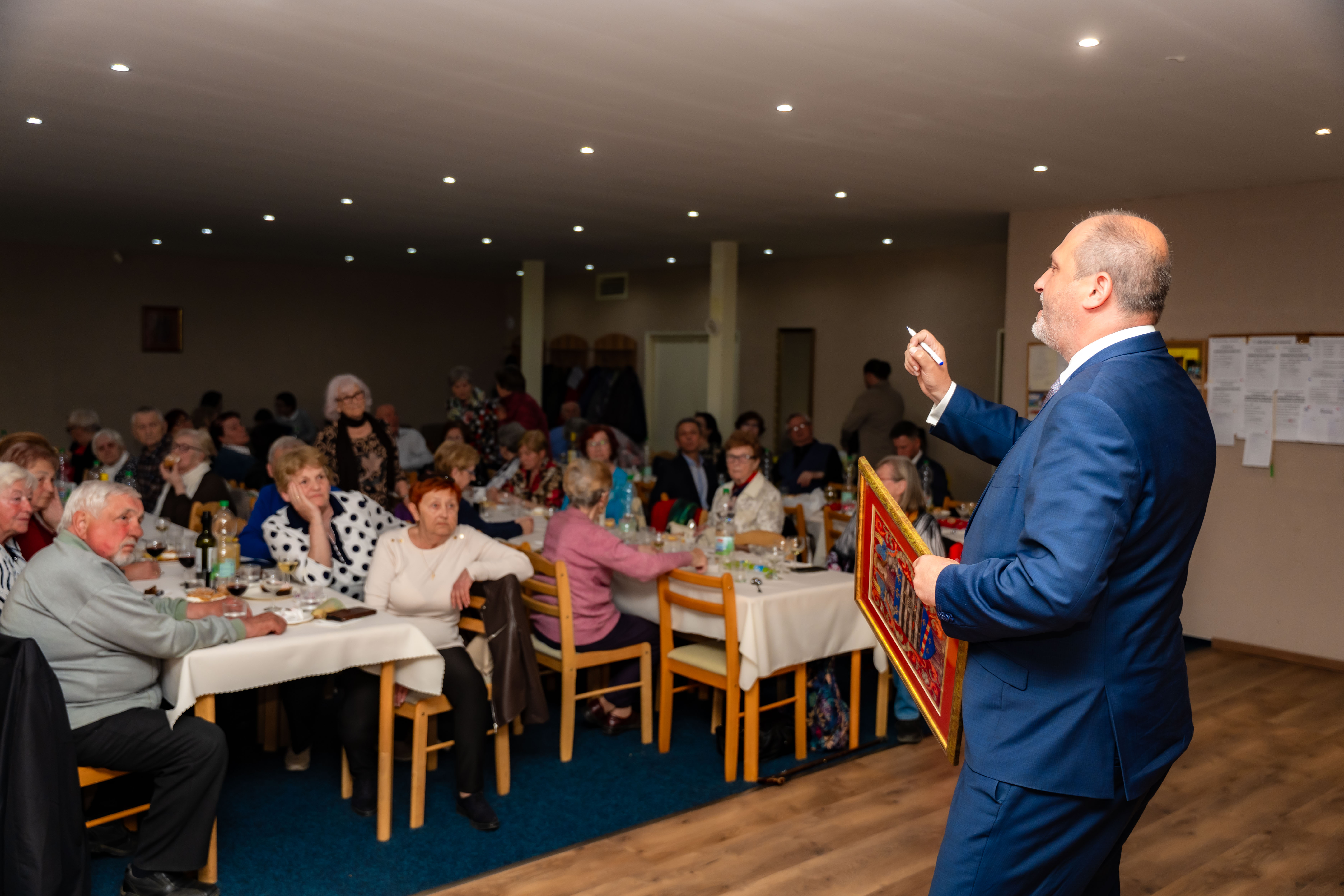 Navsteva klubu krestanskych seniorov v MC Kosice - Nad jazerom-1-23